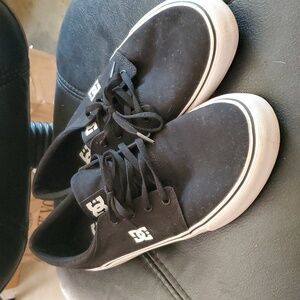 DC Shoes size 12